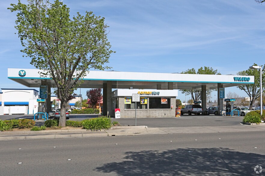 More Photos Of 1107 W Olive Ave, Merced Service Station For Lease