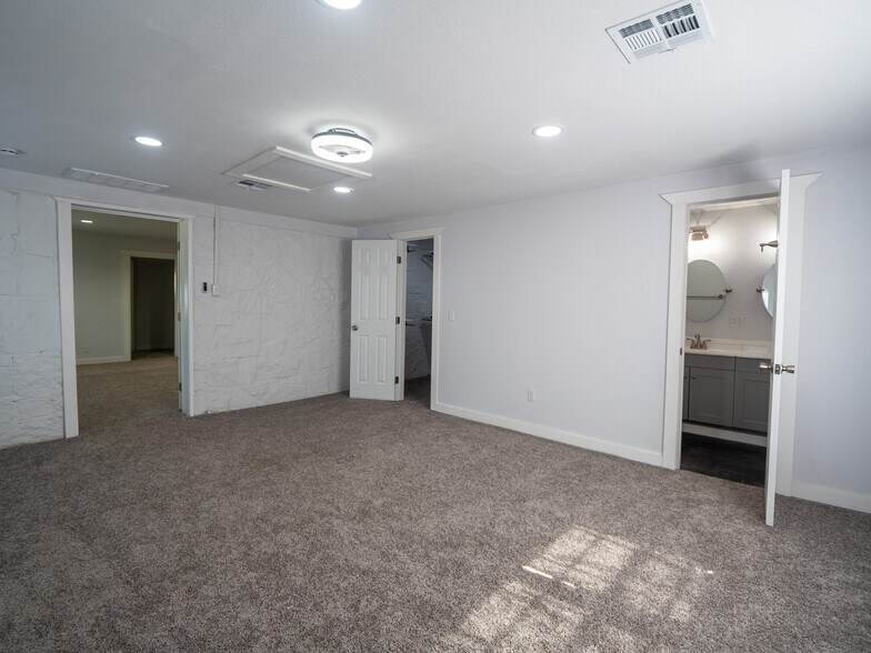 More Photos Of 420 W Johnson St, Norman Multifamily For Sale