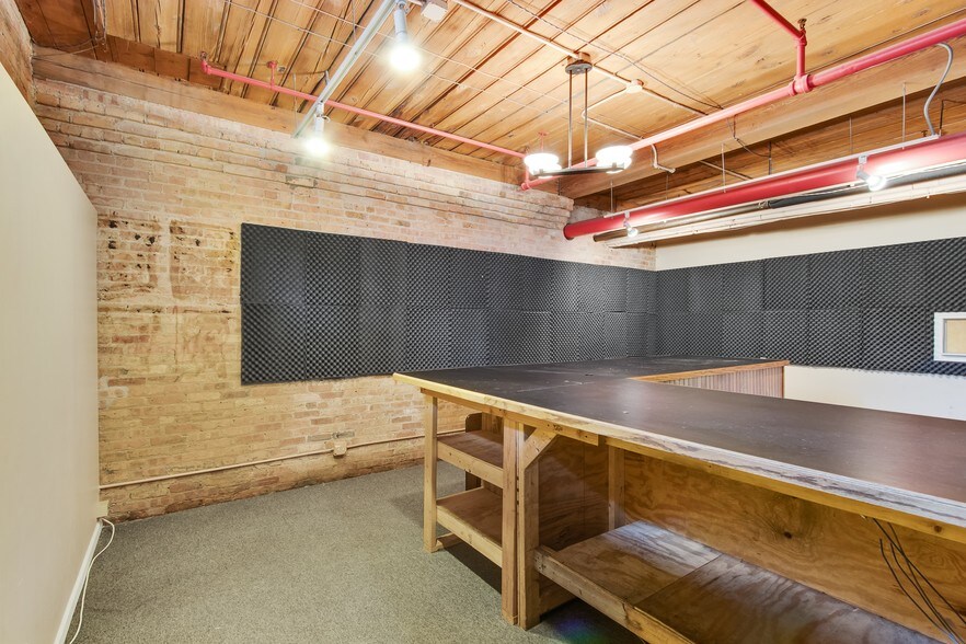 More Photos Of 1327 W Washington Blvd, Chicago Loft Creative Space For Lease