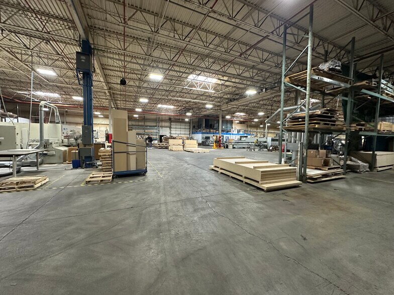 More Photos Of 3063 Breton Rd SE, Grand Rapids Warehouse For Sale