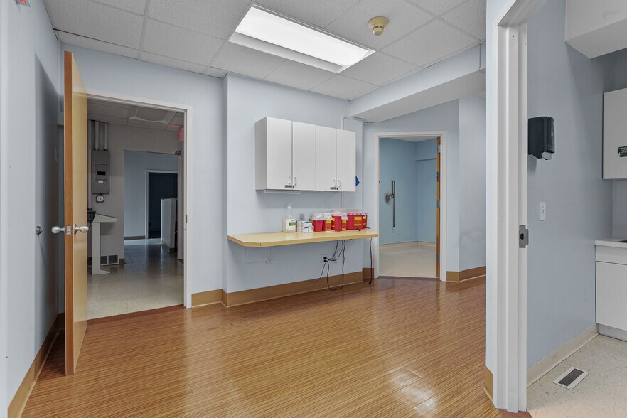 More Photos Of 100 Smithfield Ave, Pawtucket Medical For Sale