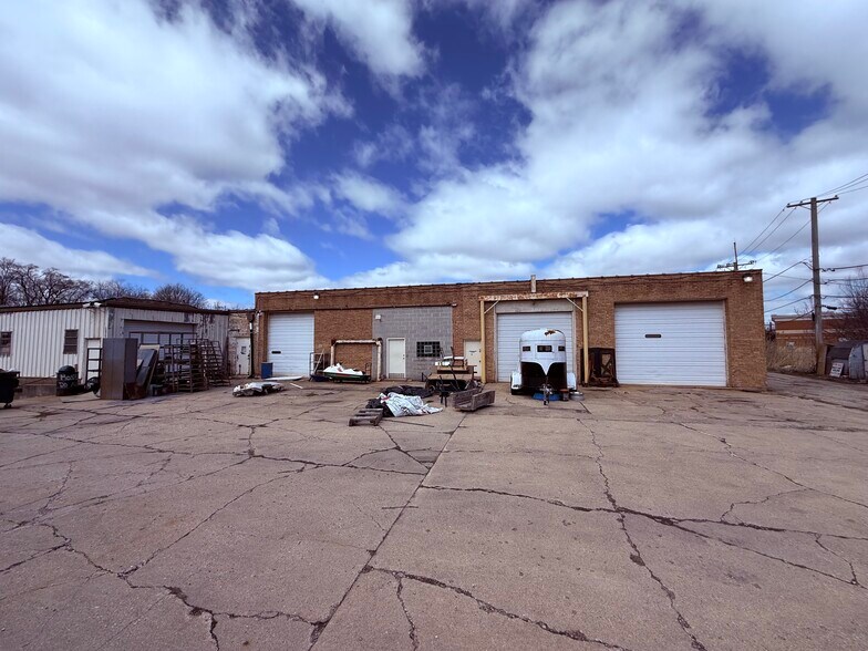 More Photos Of 355 S IL Route 83, Grayslake Warehouse For Sale