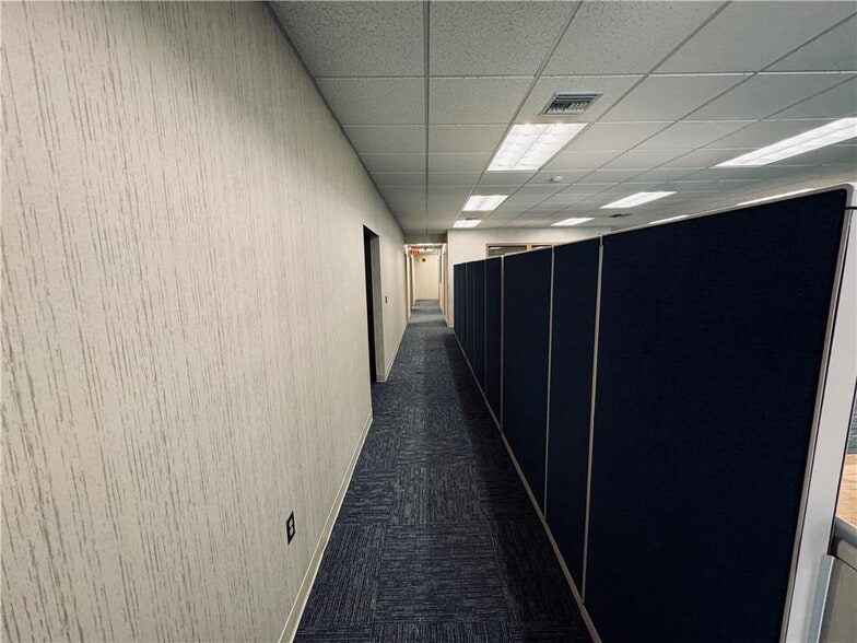 More Photos Of 292 Waterman Ave, Smithfield Office For Sale