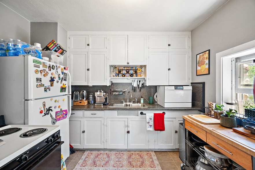 More Photos Of 33 W Willamette Ave, Colorado Springs Multifamily For Sale