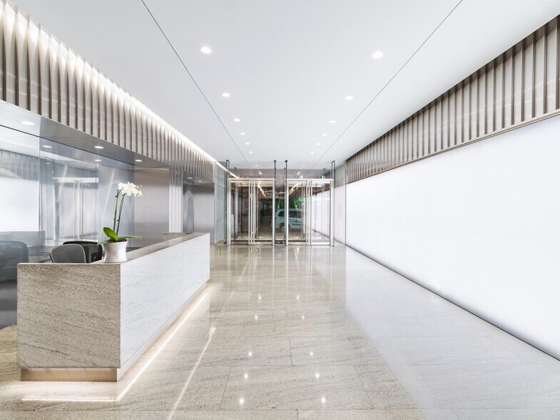 More Photos Of 1101 Connecticut Ave NW, Washington Office For Lease