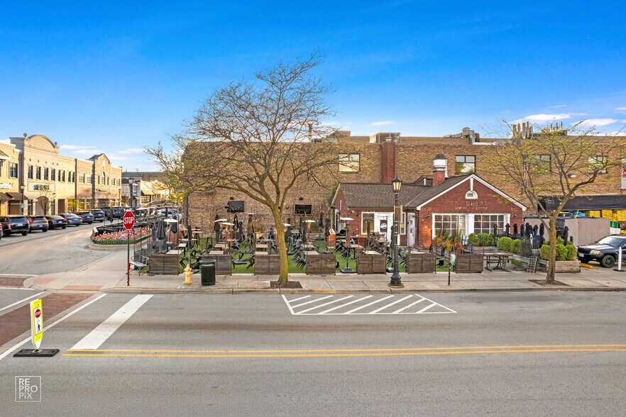 More Photos Of 35 E 1st St, Hinsdale Storefront Retail Office For Sale