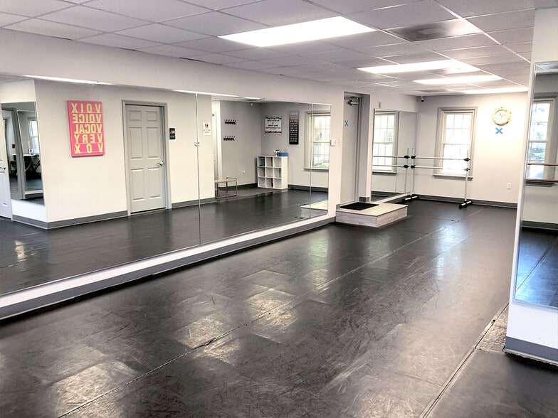 More Photos Of , Lancaster Office For Sale