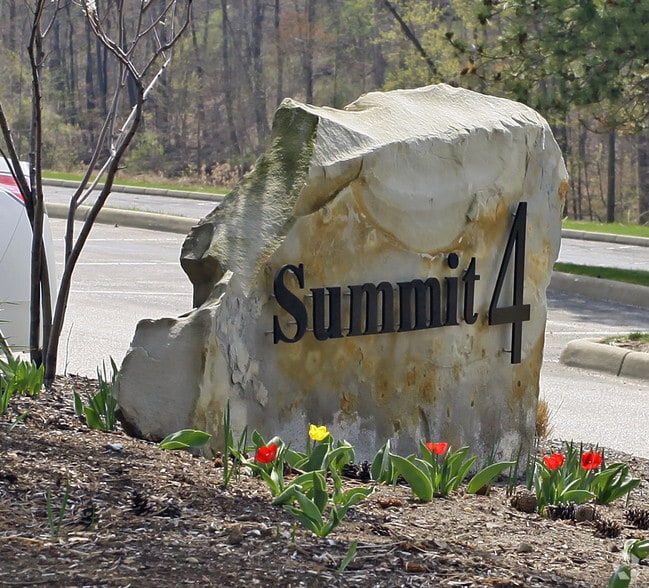 More Photos Of 4700 Rockside Rd, Independence Unknown For Lease