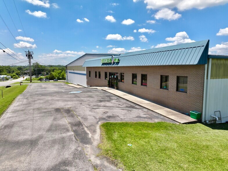 More Photos Of 492 Industrial Dr, Mount Juliet Warehouse For Lease