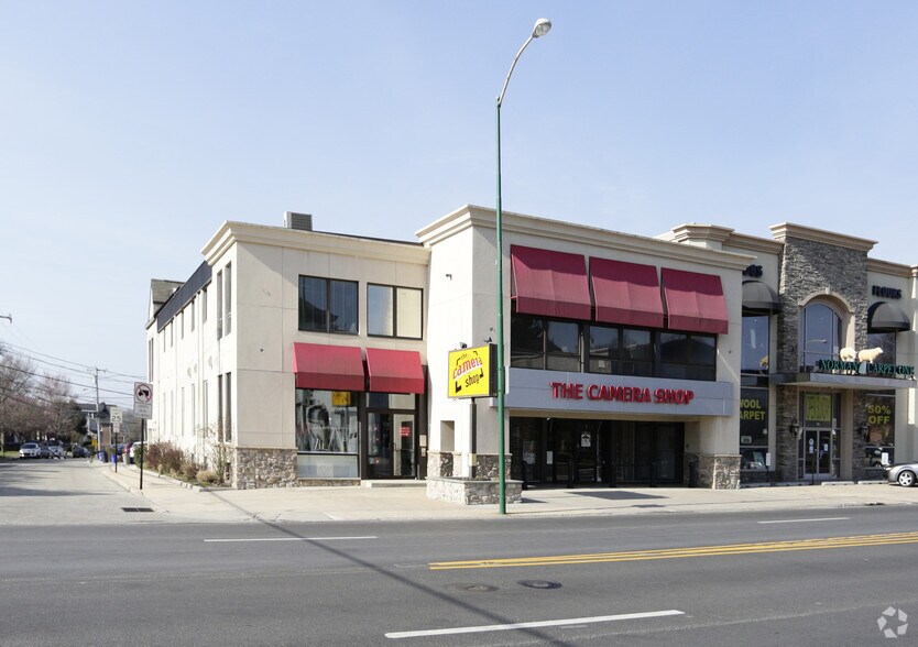 Primary Photo Of 572 W Lancaster Ave, Bryn Mawr Storefront For Sale