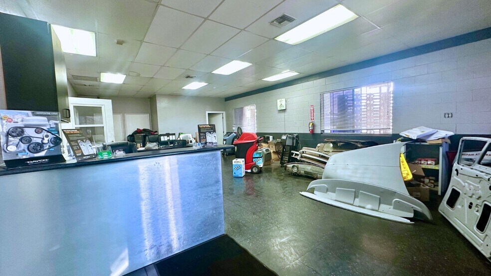 More Photos Of 8981-8983 Rose Ave, Montclair Auto Repair For Sale