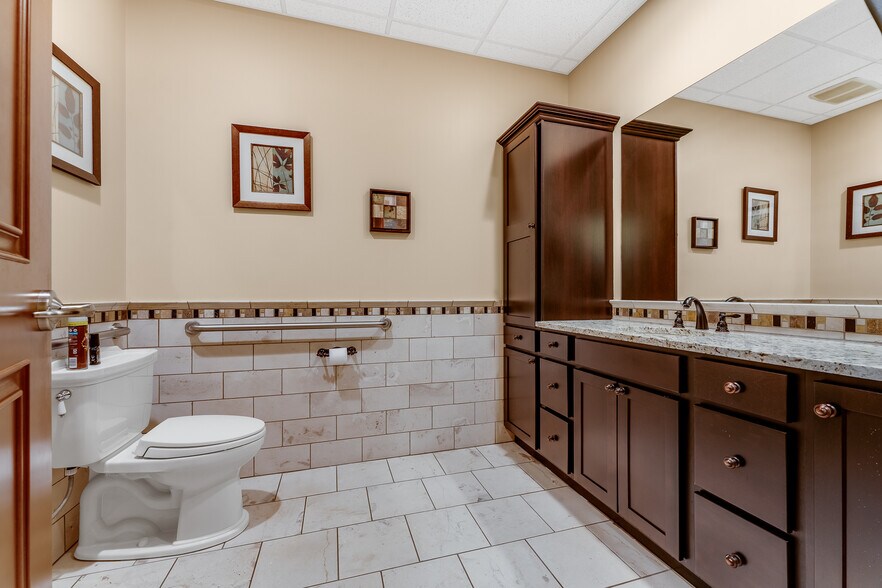 More Photos Of 6-10 Canyon Rd, Morgantown Loft Creative Space For Sale