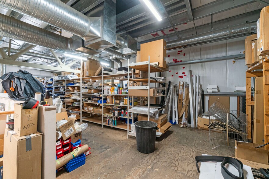 More Photos Of 3101 10 Av SW, Salmon Arm Warehouse For Sale