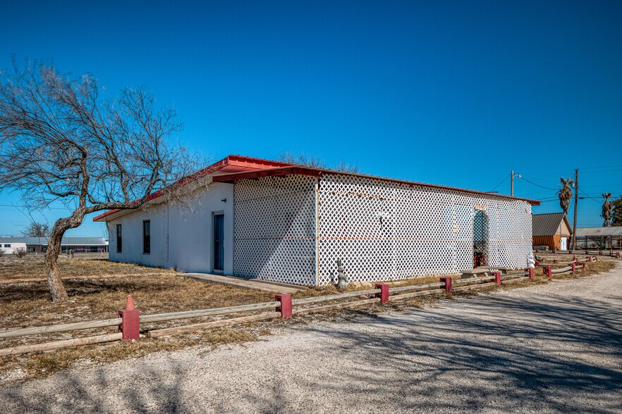 More Photos Of 9685 US 90 hwy, Del Rio Manufactured Housing Mobile Home Park For Sale