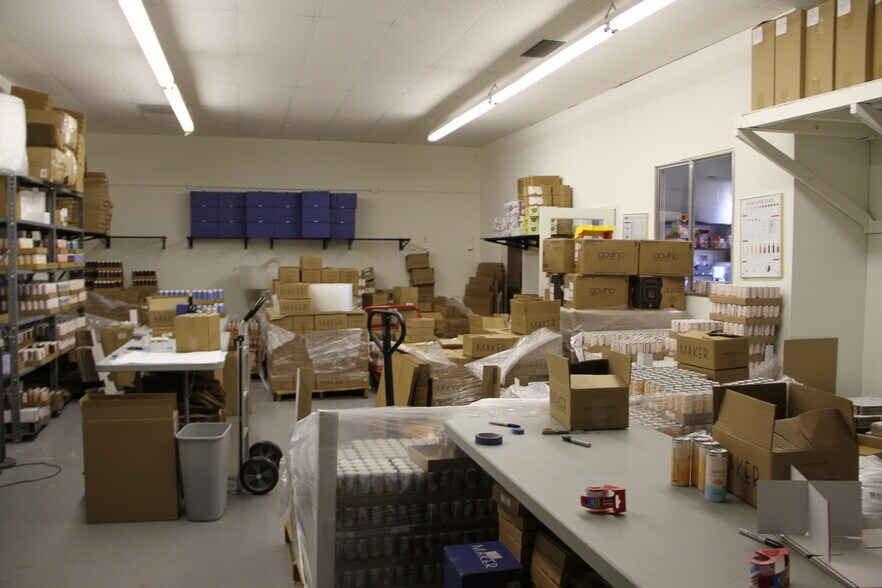 More Photos Of 1030 Railroad Ave, Novato Flex For Lease