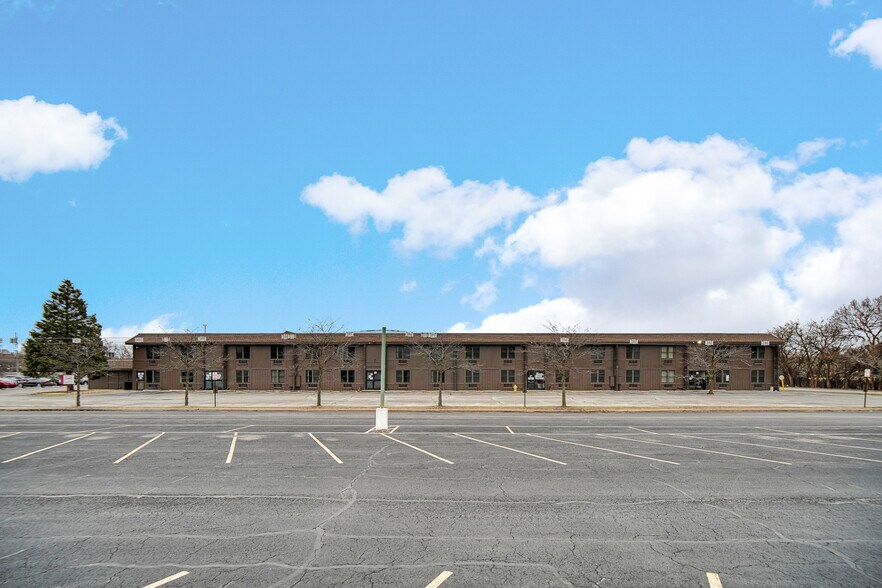 More Photos Of 17430 Dixie Highway, East Hazel Crest Healthcare For Sale