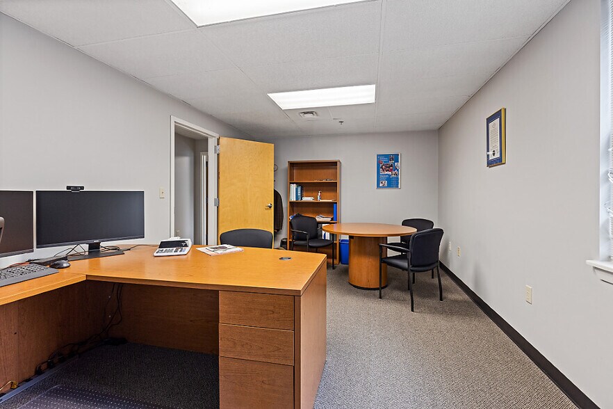 More Photos Of 323 State St, Augusta Office Residential For Sale