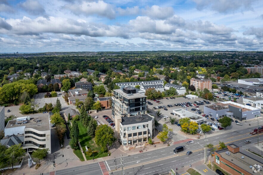 More Photos Of 10376 Yonge St, Richmond Hill Office For Sale