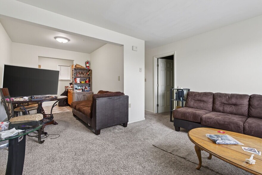 More Photos Of 196 Stone House Ln, Columbia Apartments For Sale