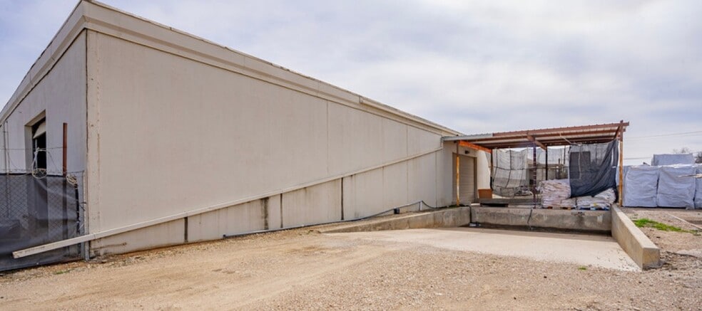 More Photos Of 101 E Enon Ave, Everman Warehouse For Sale