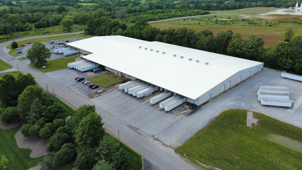 More Photos Of 2206 Oakland Pky, Columbia Distribution For Sale