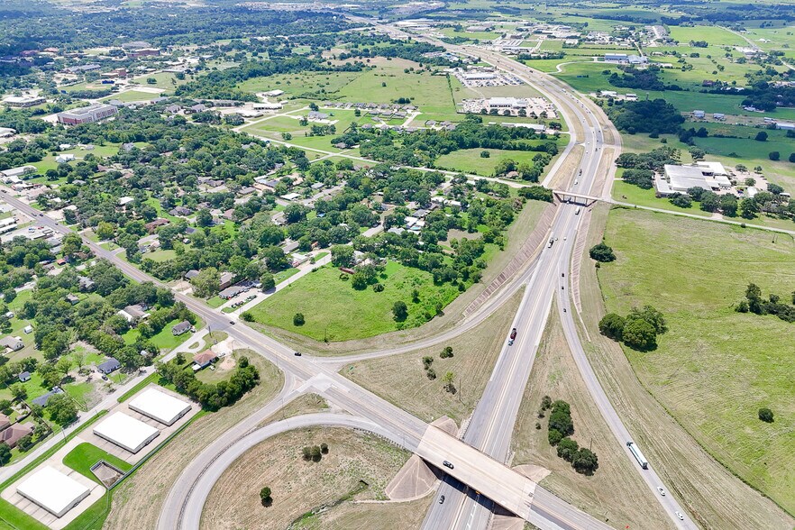 More Photos Of 102 Dixie Street, Brenham Land For Sale