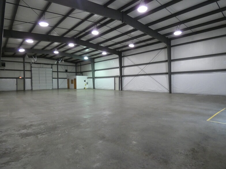 More Photos Of 181 William White way, Shelton Warehouse For Lease