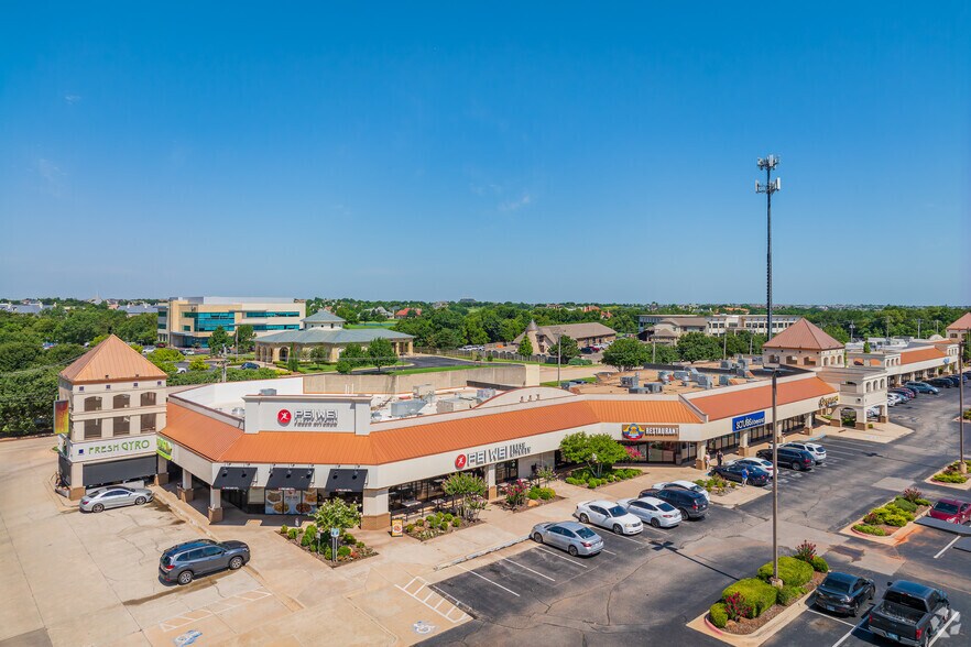 More Photos Of 4401 W Memorial Rd, Oklahoma City General Retail For Lease