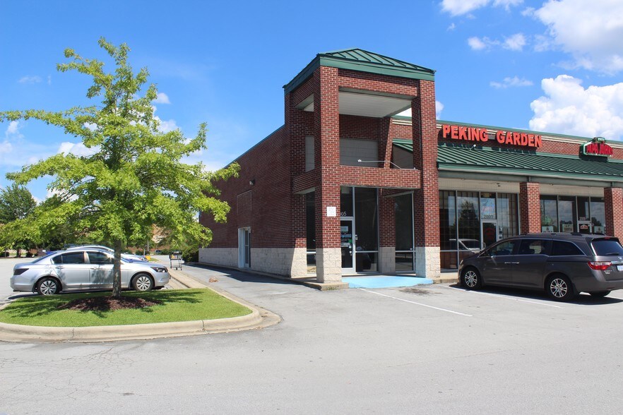 More Photos Of 2019 S Glenburnie Rd, New Bern Supermarket For Lease