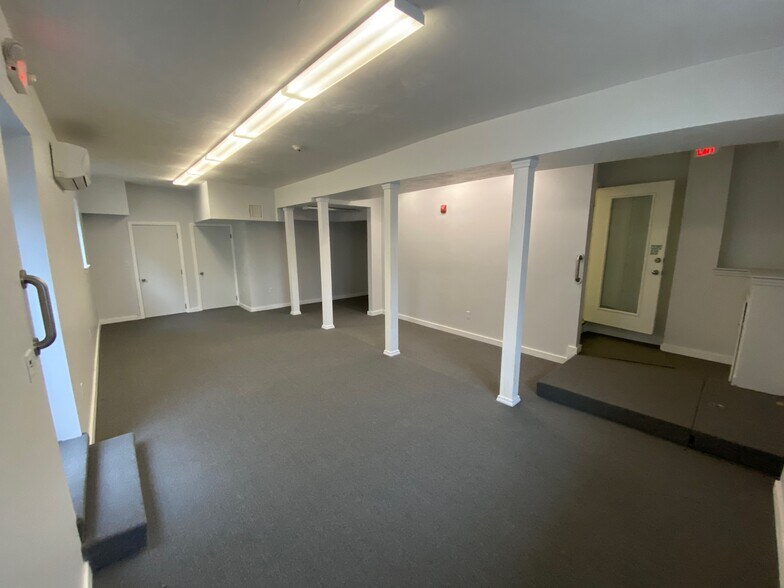 More Photos Of 135 Commonwealth Ave, Concord Storefront Retail Office For Lease