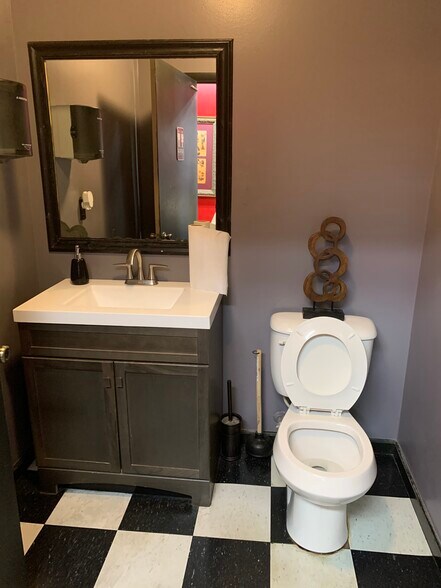 More Photos Of 1239 Russell Pkwy, Warner Robins Office For Sale