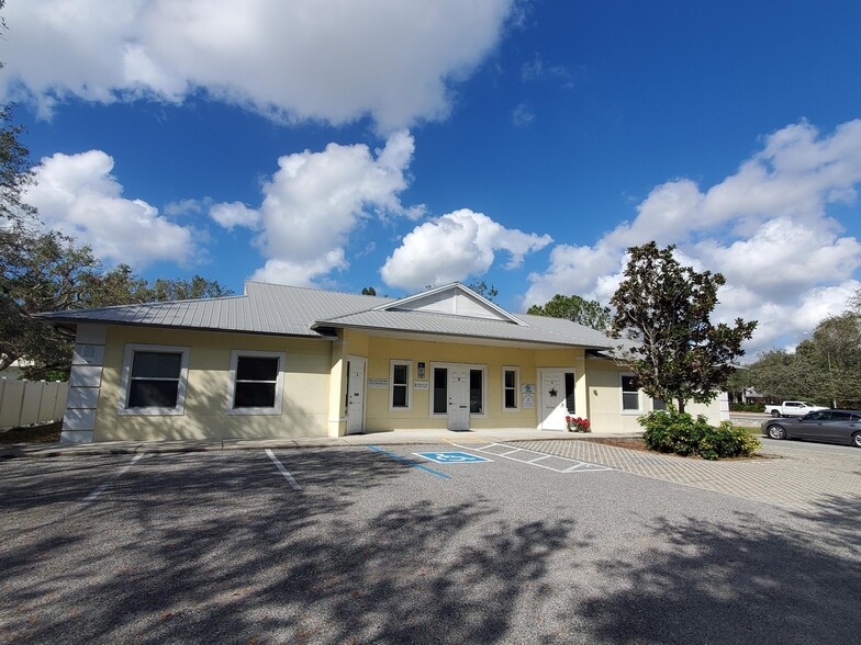 Primary Photo Of 3260 Fruitville Rd, Sarasota Office Residential For Lease