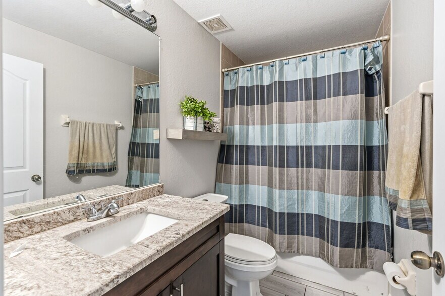 More Photos Of 5106 Lee Blvd, Lehigh Acres Office For Sale