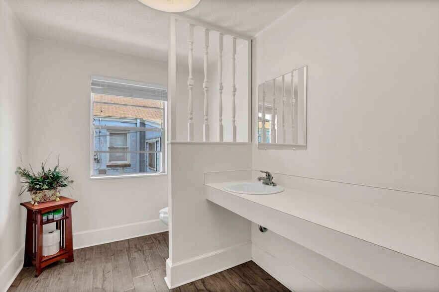 More Photos Of 1400 E Robinson St, Orlando Medical For Sale