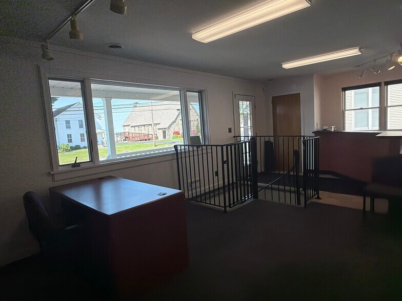 More Photos Of 610 Hamlin Hwy, Lake Ariel Office For Sale