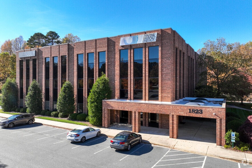 Primary Photo Of 1823 Eastchester Dr, High Point Office For Lease