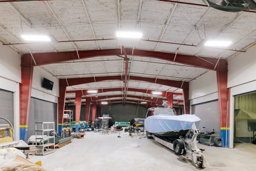 More Photos Of 13041 NW 43rd Ave, Opa-locka Warehouse For Lease