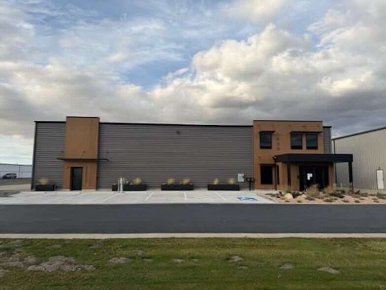 Primary Photo Of 1630 W 2225 S, Woods Cross Airplane Hangar For Lease