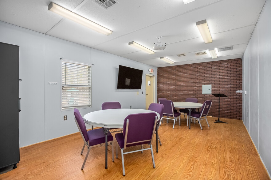 More Photos Of 1255 Mountainview Rd, King Religious Facility For Sale