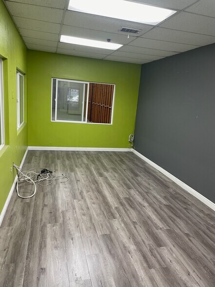 More Photos Of 937 S Alameda St, Los Angeles Warehouse For Lease