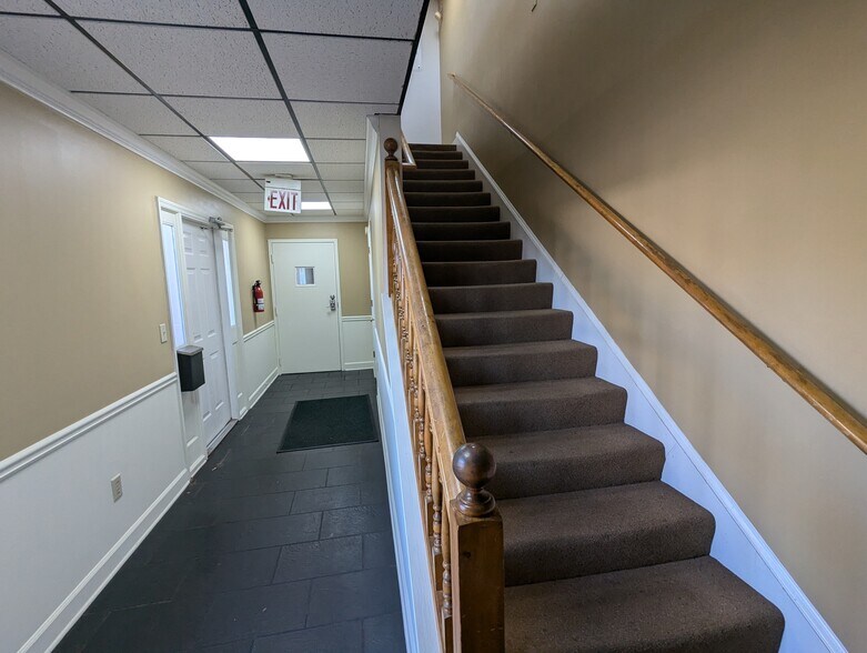 More Photos Of 2440 Sandy Plains Rd, Marietta Office For Sale