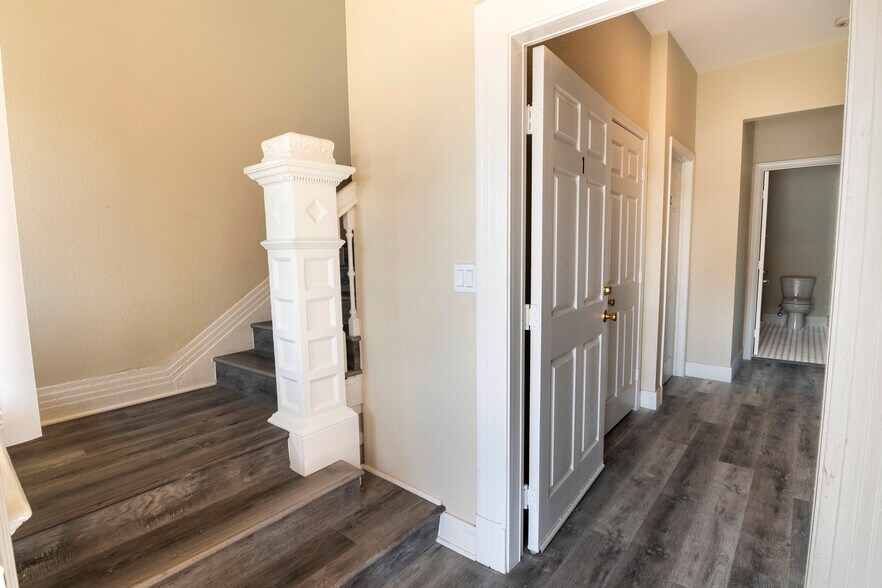 More Photos Of 1703 Toberman St, Los Angeles Apartments For Sale