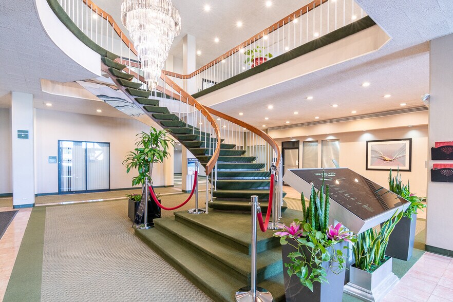 More Photos Of 4415 W Harrison St, Hillside Office For Lease