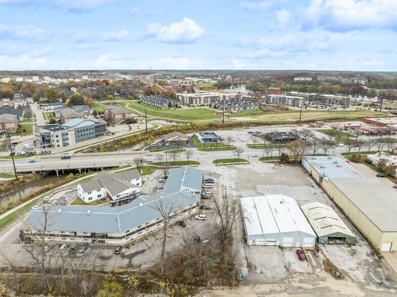 More Photos Of 320 2nd St, Coralville Office For Sale