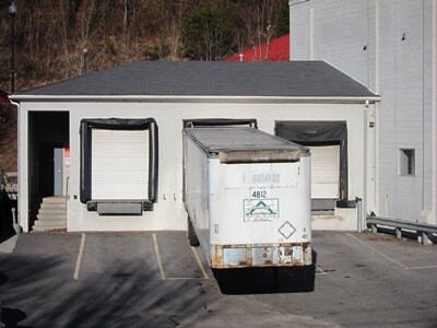 More Photos Of 1070-1072 Tunnel Rd, Asheville Warehouse For Sale
