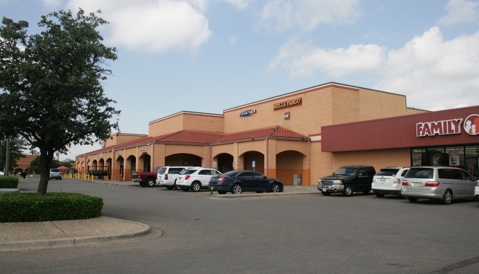 More Photos Of 112 N University Ave, Lubbock Service Station For Lease