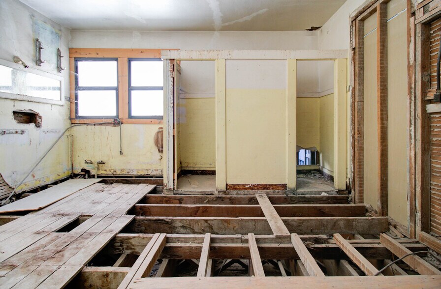 More Photos Of 155 S Miami Ave, Miami Storefront Retail Residential For Sale