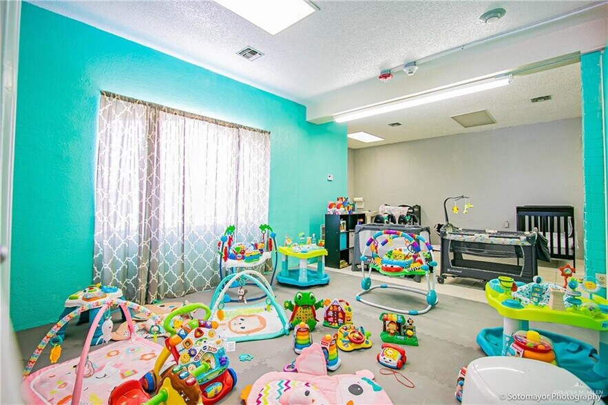 More Photos Of 101 N Alamo Rd, Alamo Daycare Center For Sale
