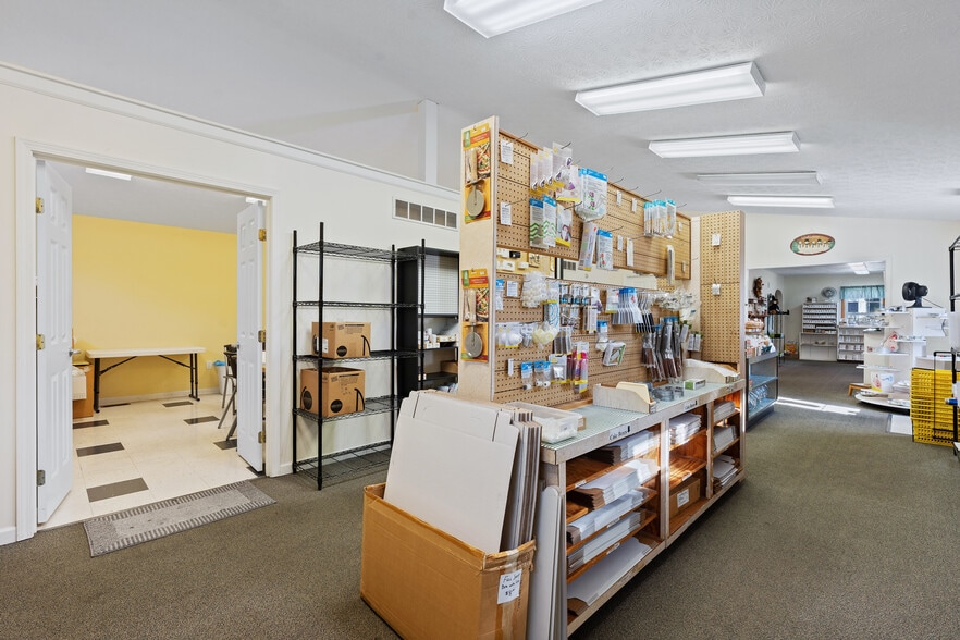 More Photos Of 3341 Dayton-xenia Rd, Dayton Storefront Retail Office For Sale