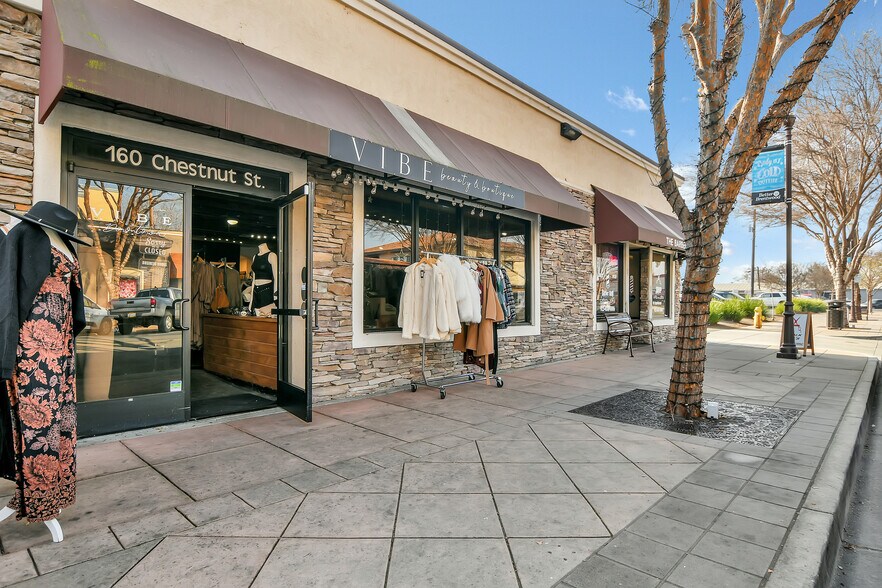More Photos Of 561 1st St, Brentwood Storefront Retail Office For Sale